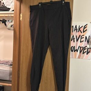 Maurice’s size XL skinny dress pants